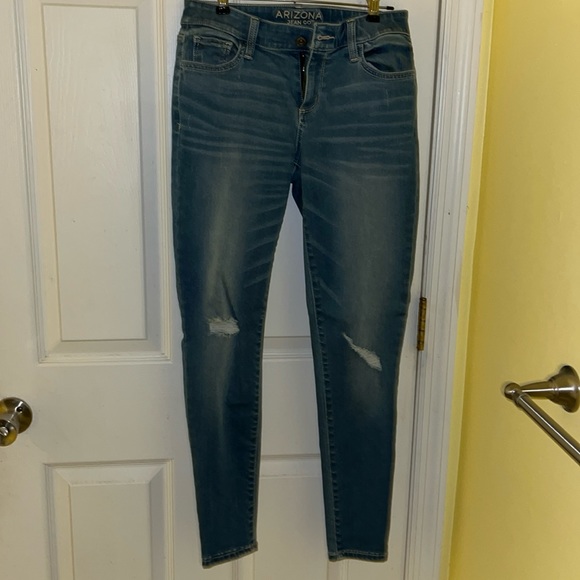 Arizona Jean Company Denim - Arizona skinny ripped jeans size 5